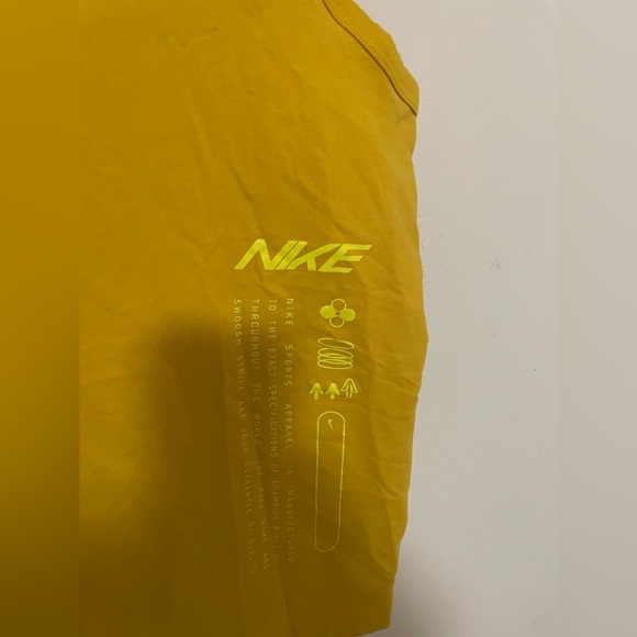 ✨Women’s Nike Tank Top Size S - Picture 2 of 7